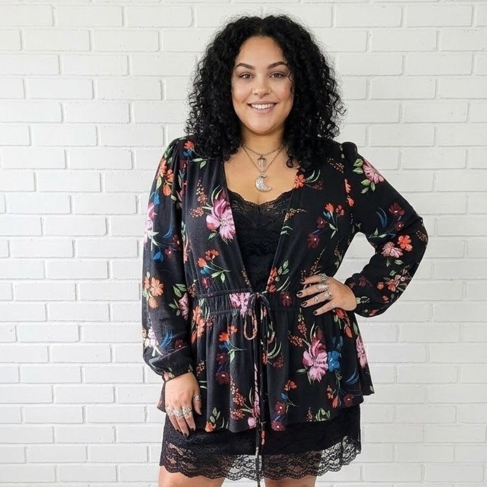 Torrid Floral Kimono Cardigan Womens 2 Black Peplum Whimsigoth Boho Romantic
